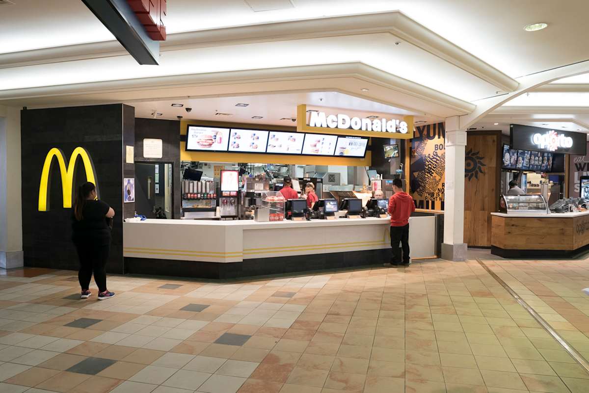 McDonald's storefront image