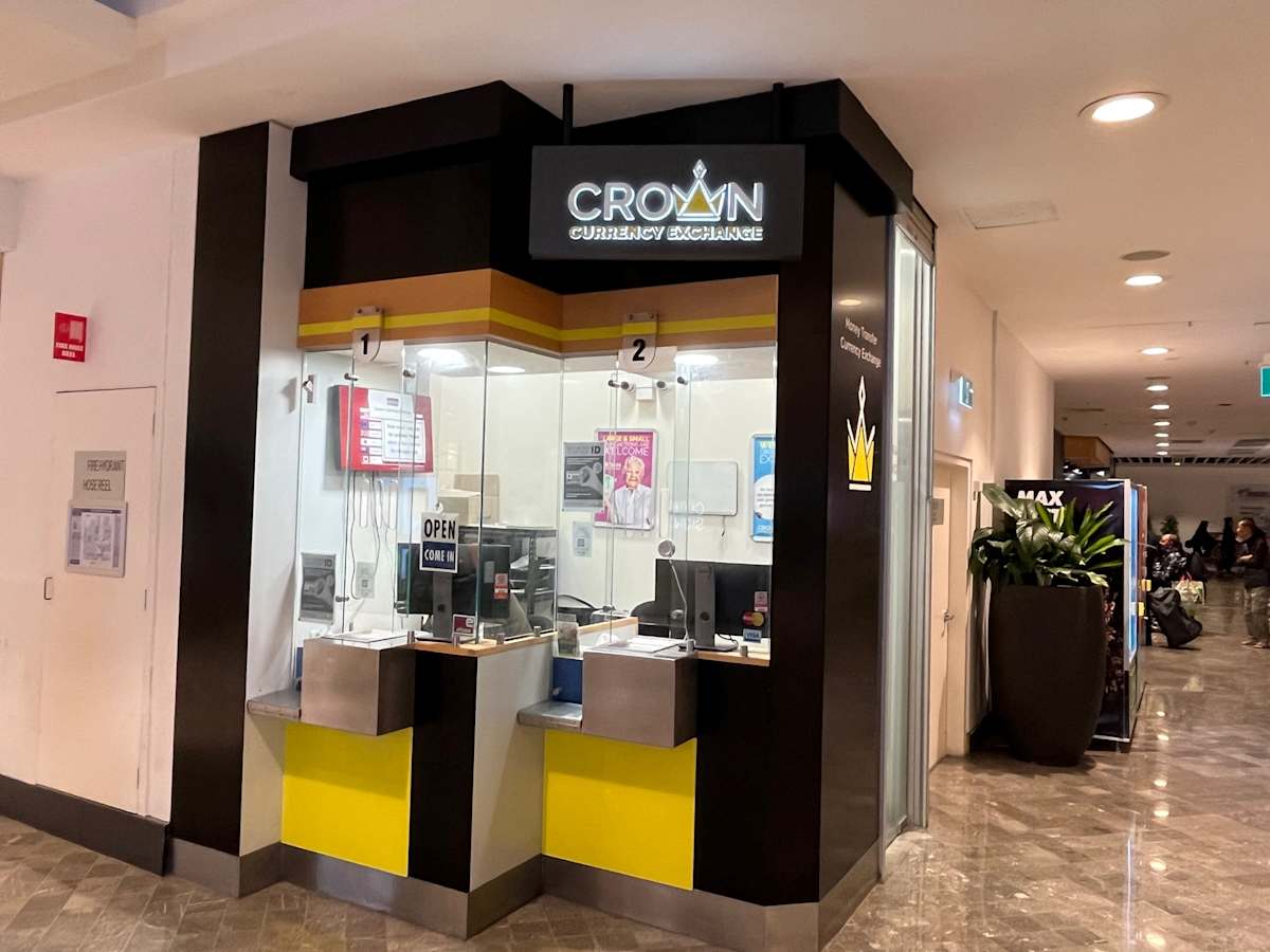 Crown Currency Exchange storefront image
