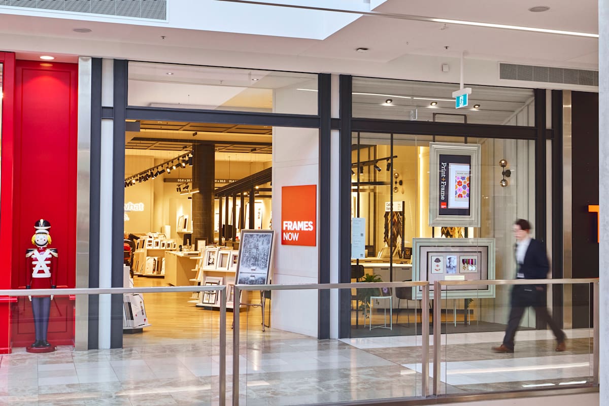 Frames Now storefront image