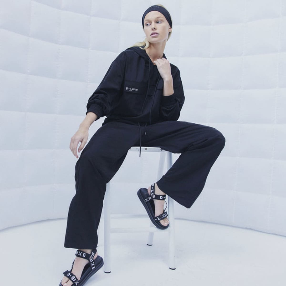 D-Luxe Basics Hero Image set