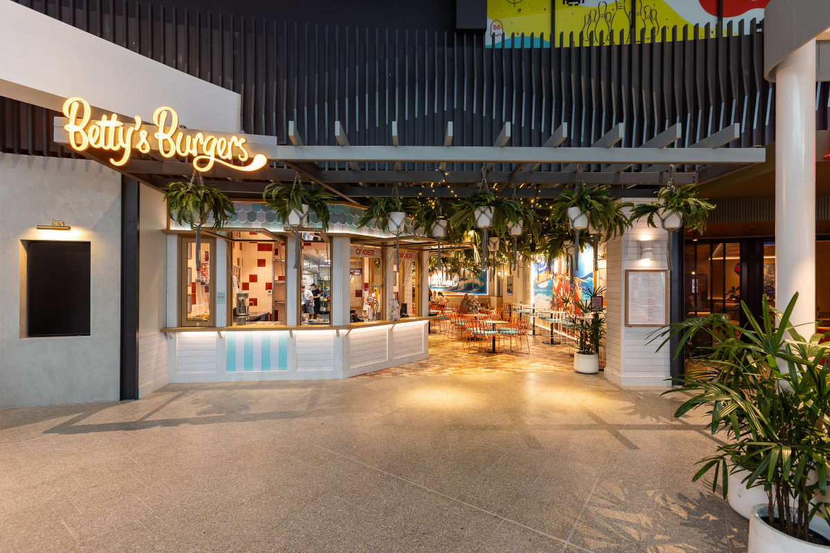 Betty's Burgers storefront image