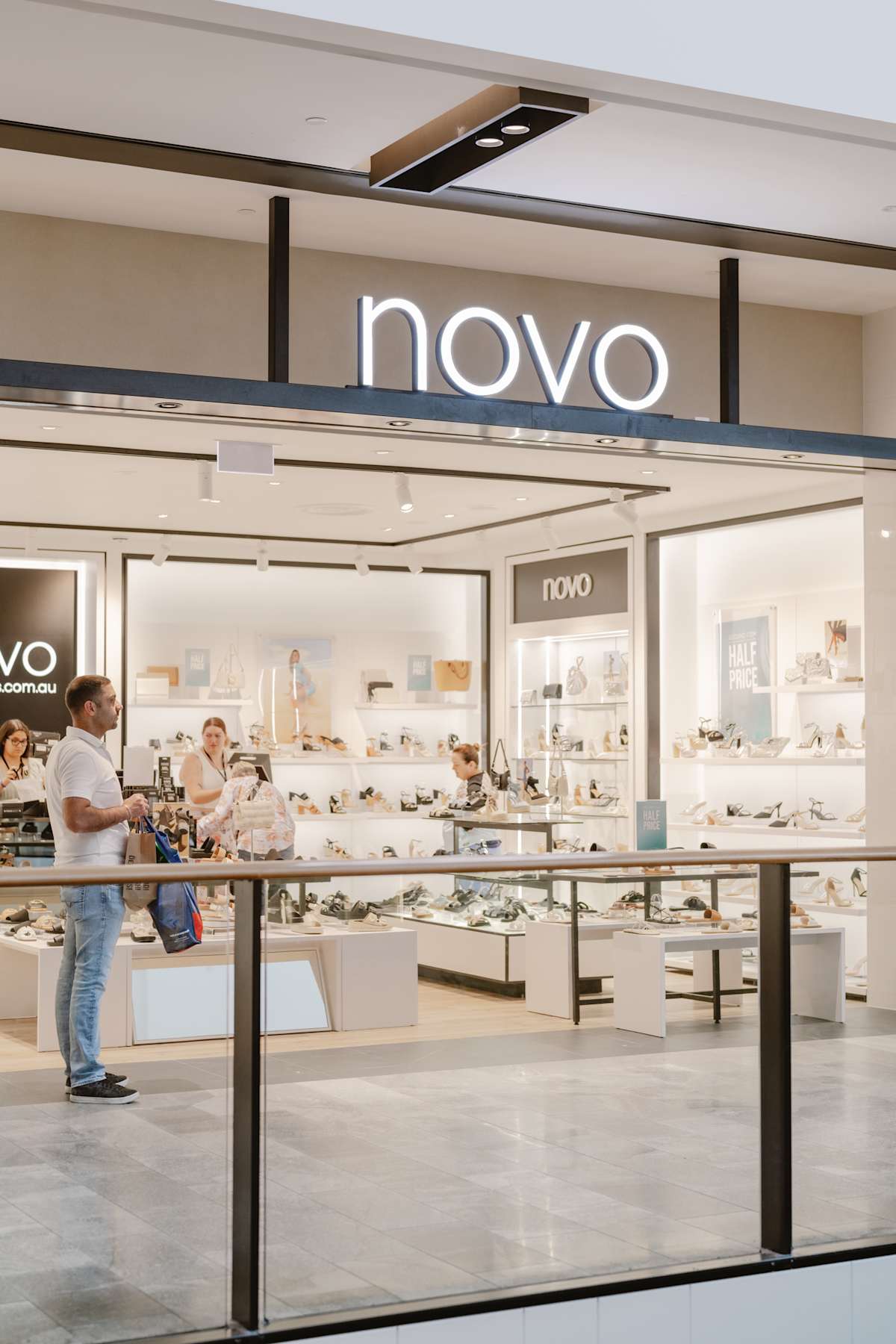 Novo storefront image