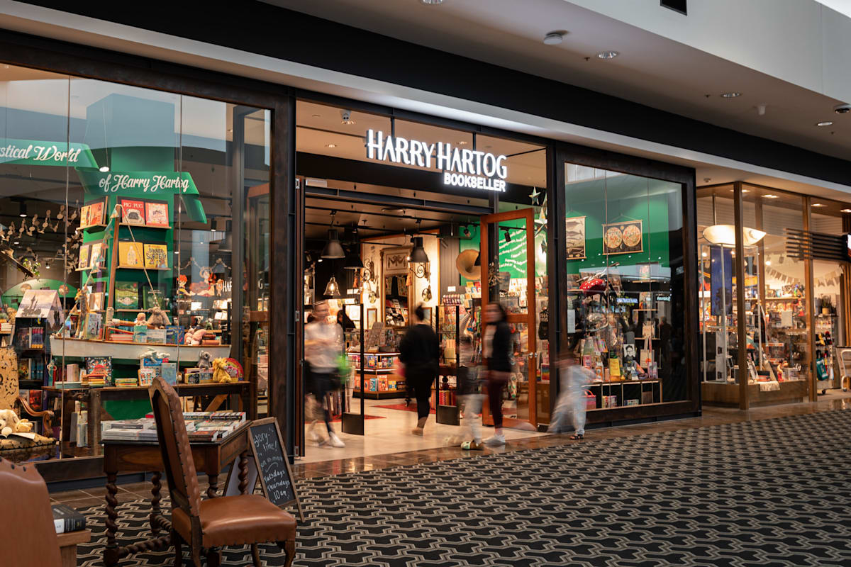 Harry Hartog Bookseller storefront image