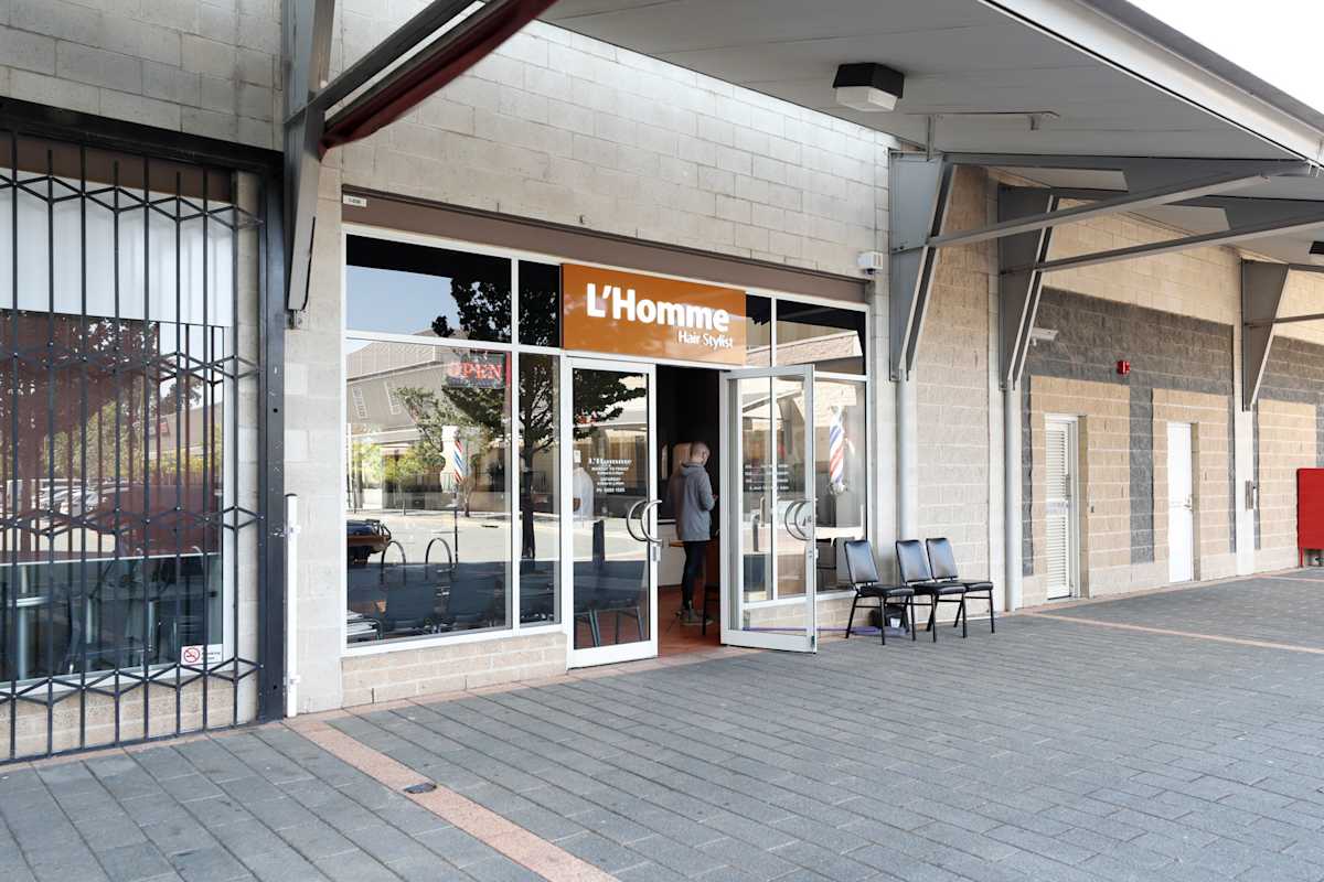 L'Homme Hair Stylist storefront image