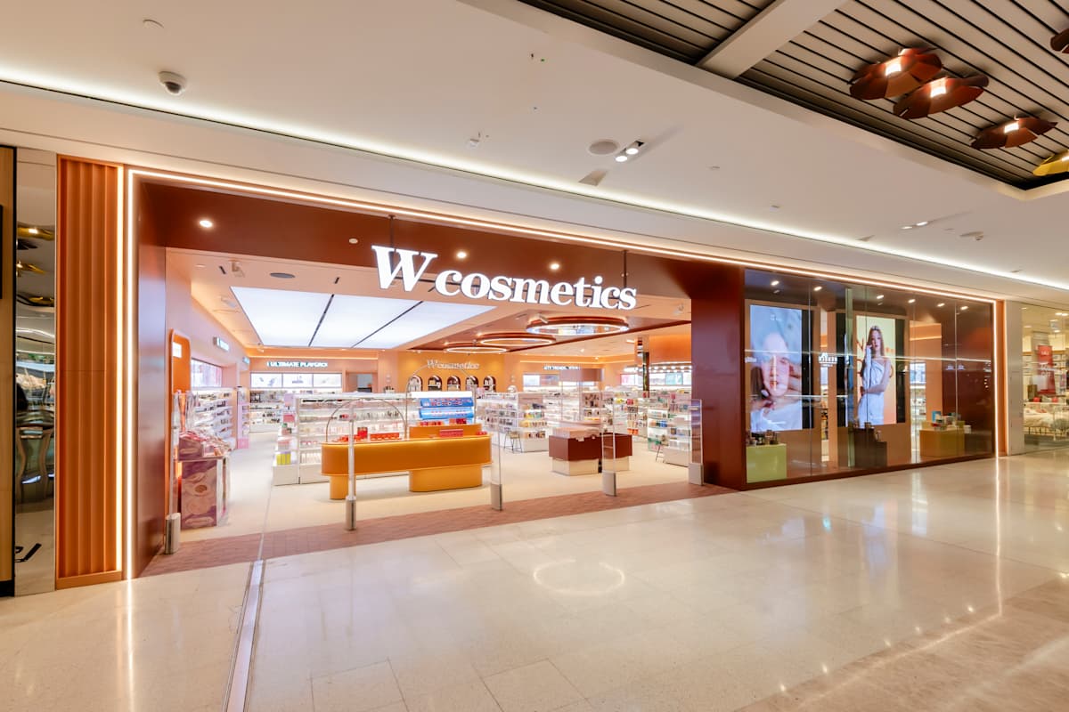 W cosmetics storefront image