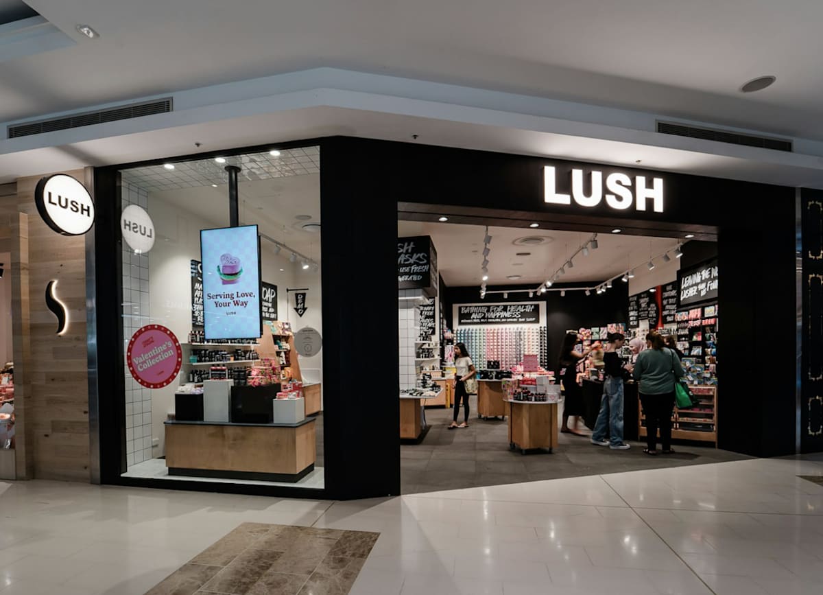 LUSH storefront image