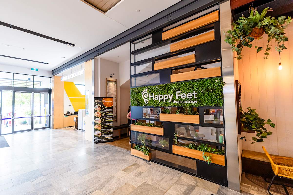 Happy Feet Steam Massage storefront image