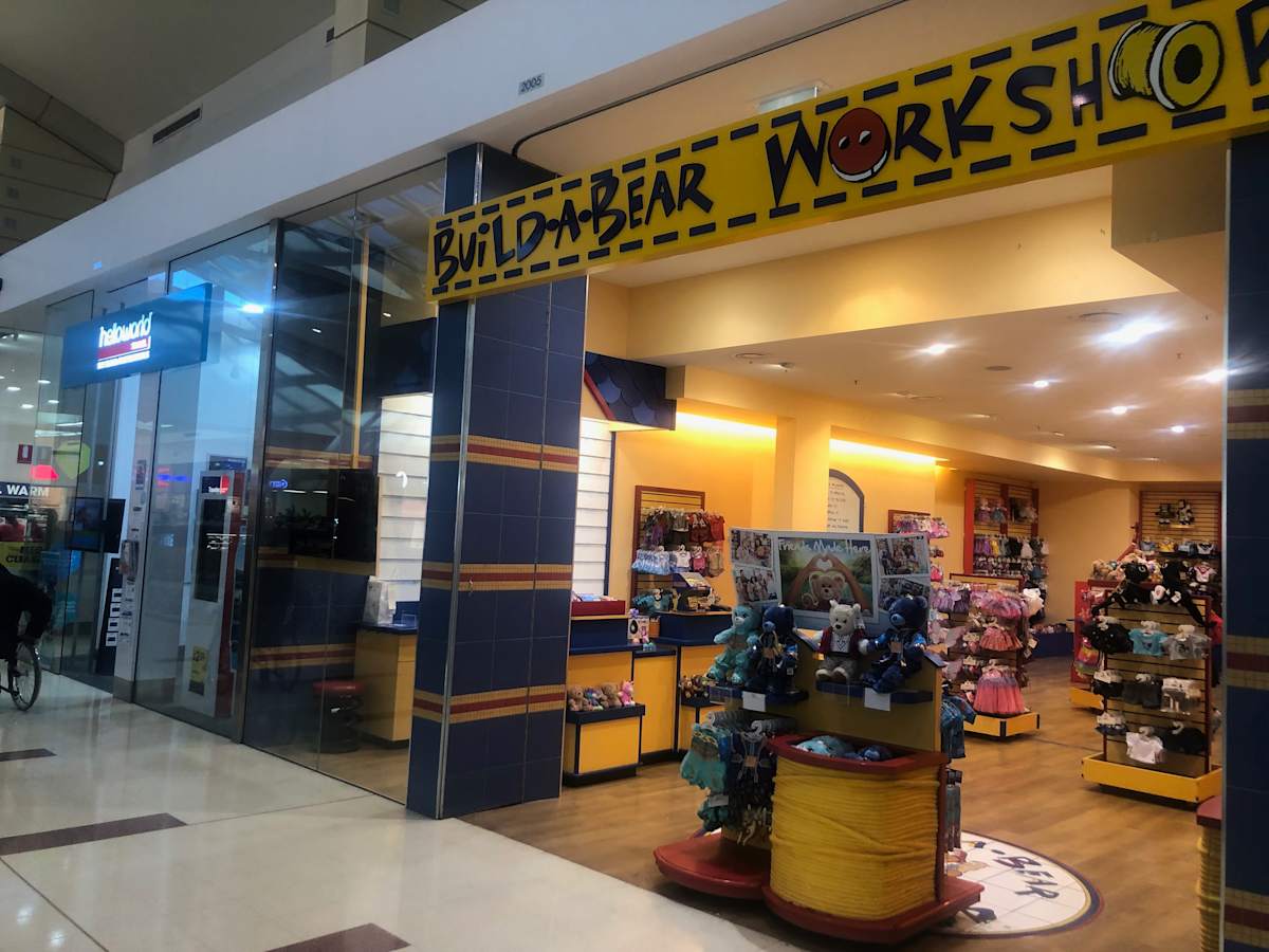 Build-A-Bear Workshop storefront image