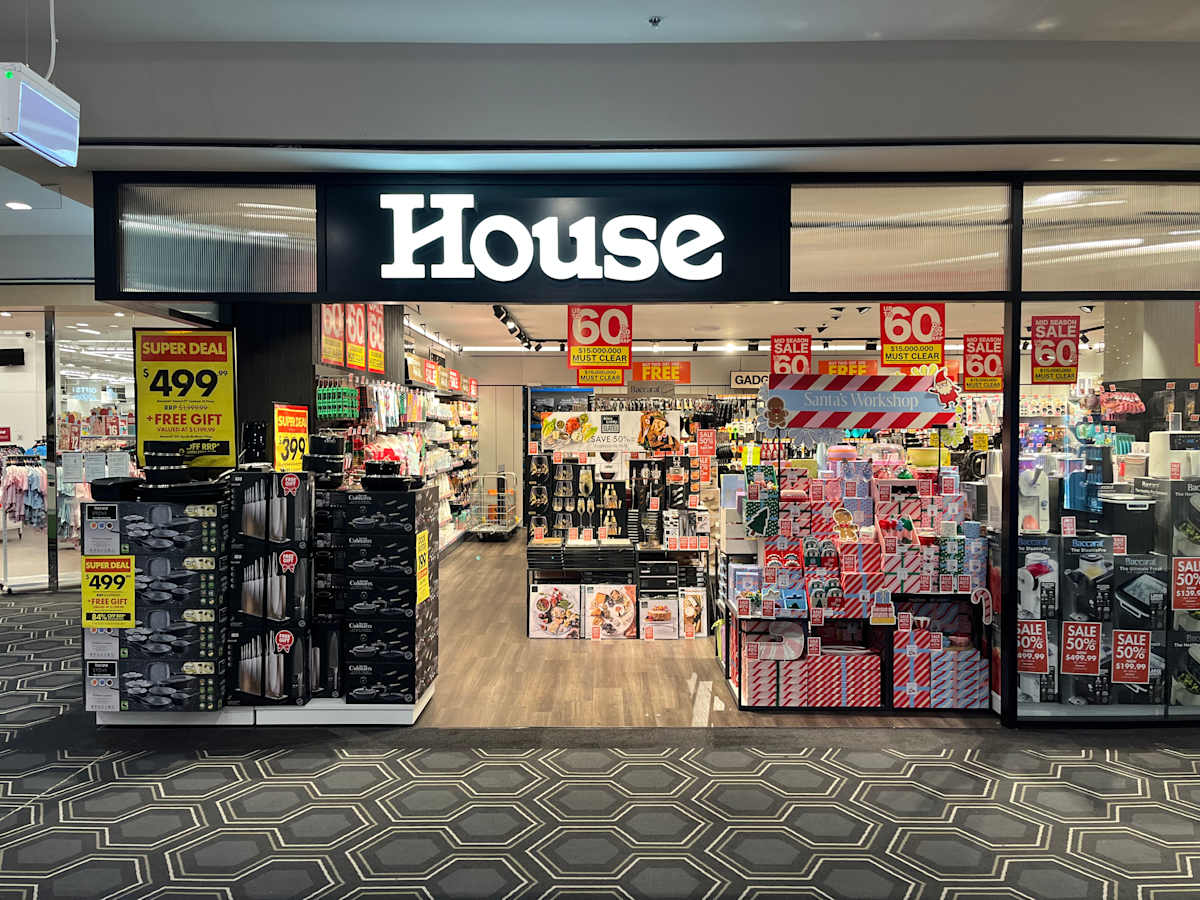 House storefront image