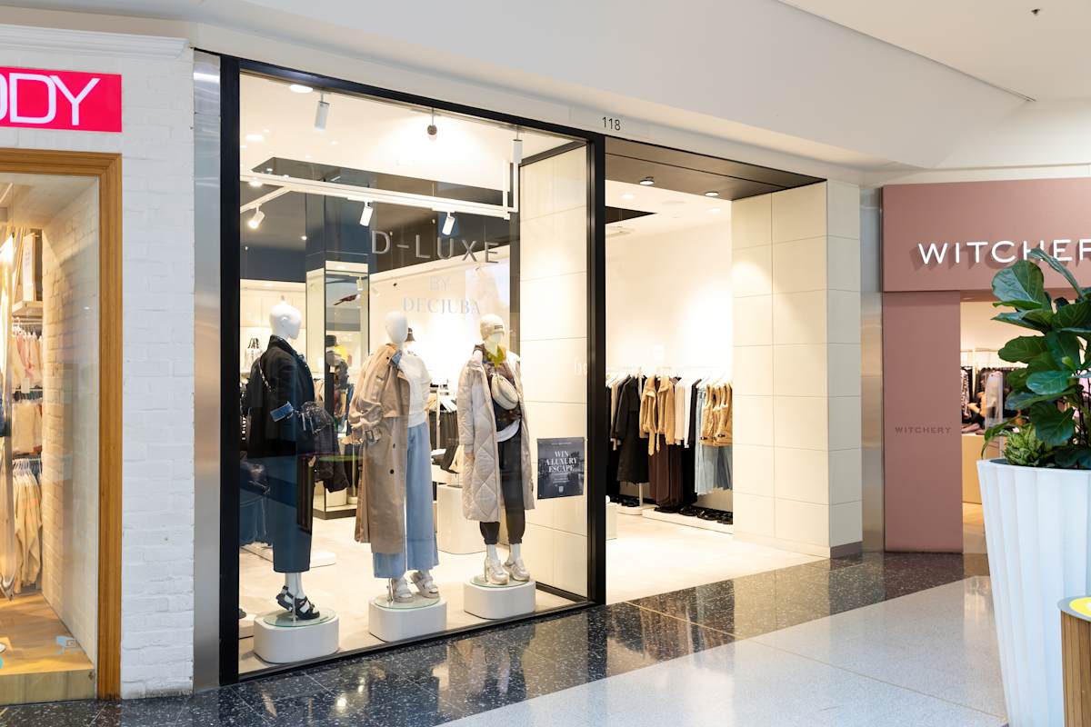 D-LUXE Basics (Closed) storefront image