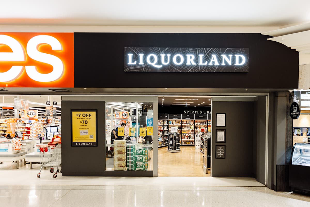Liquorland storefront image