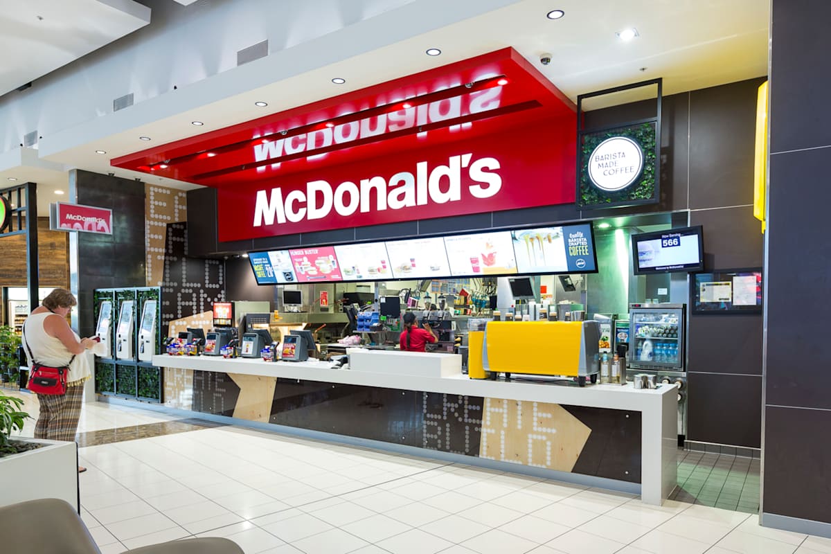 McDonalds storefront image
