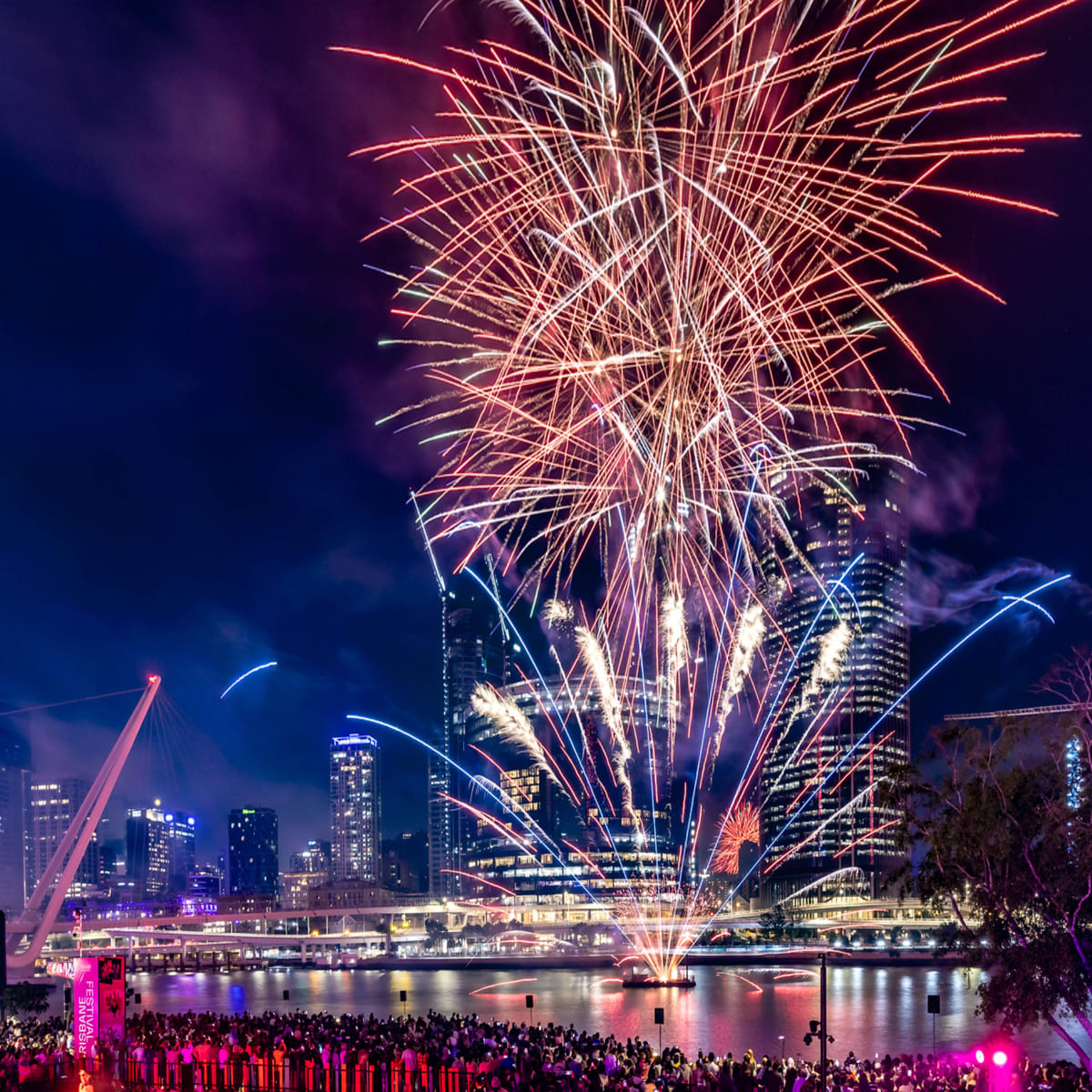 Image of fireworks at Brisbane Festival's Australian Retirement Trust Riverfire.