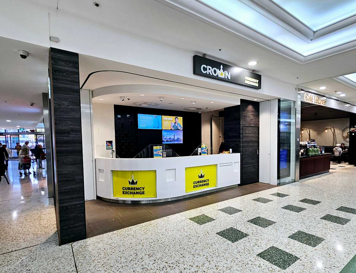 Crown Currency Exchange storefront image