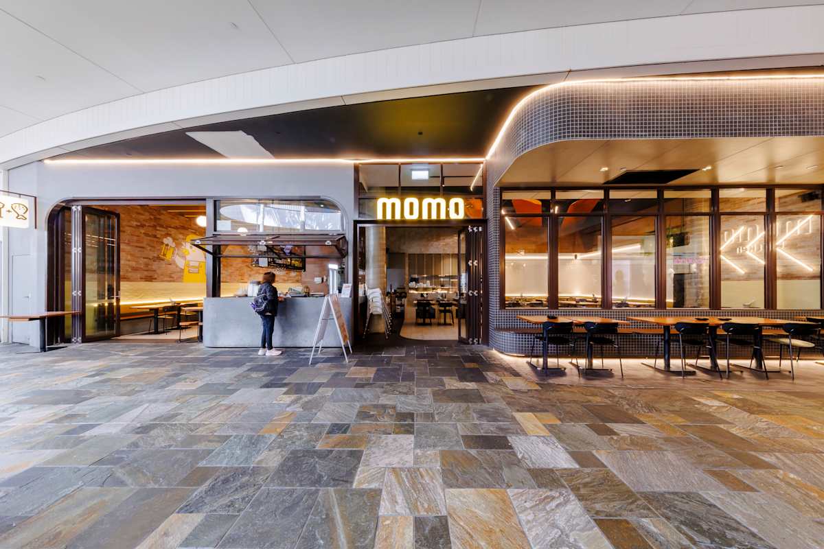 Momo Chicken storefront image