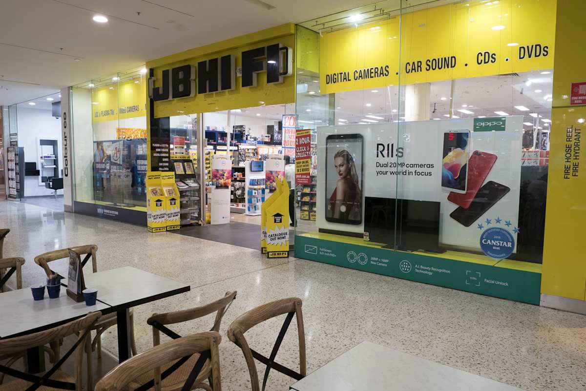 JB Hi-Fi storefront image