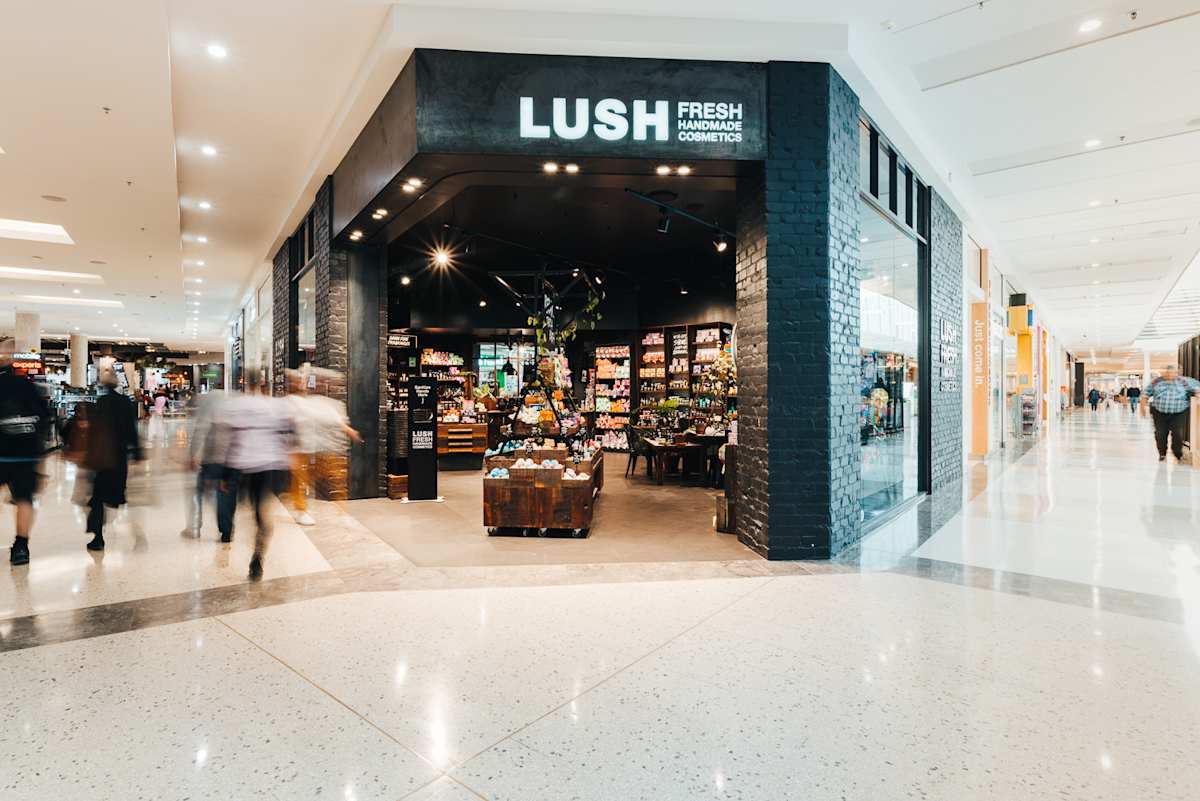 Lush Fresh Handmade Cosmetics storefront image