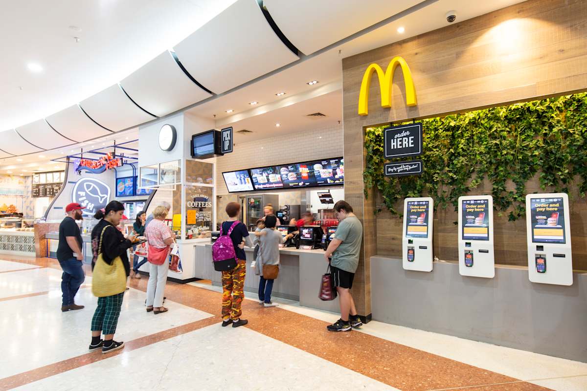 McDonald's storefront image