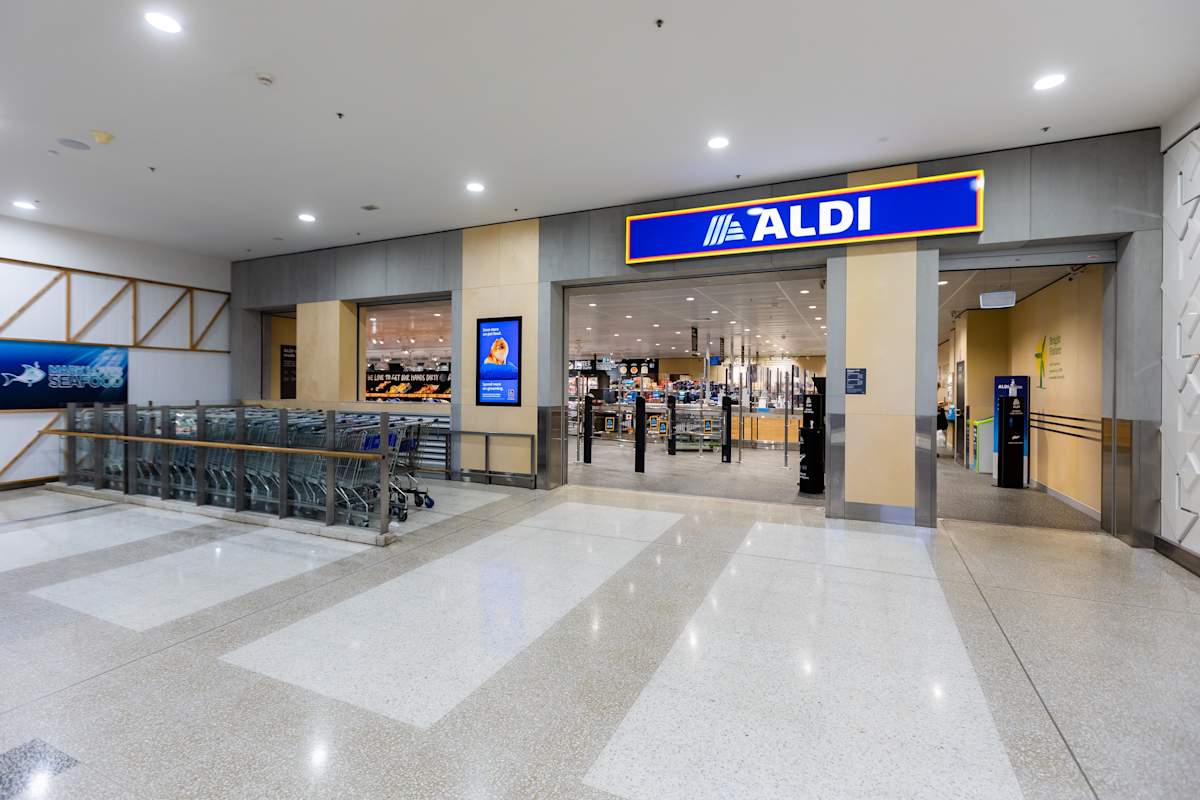 ALDI storefront image