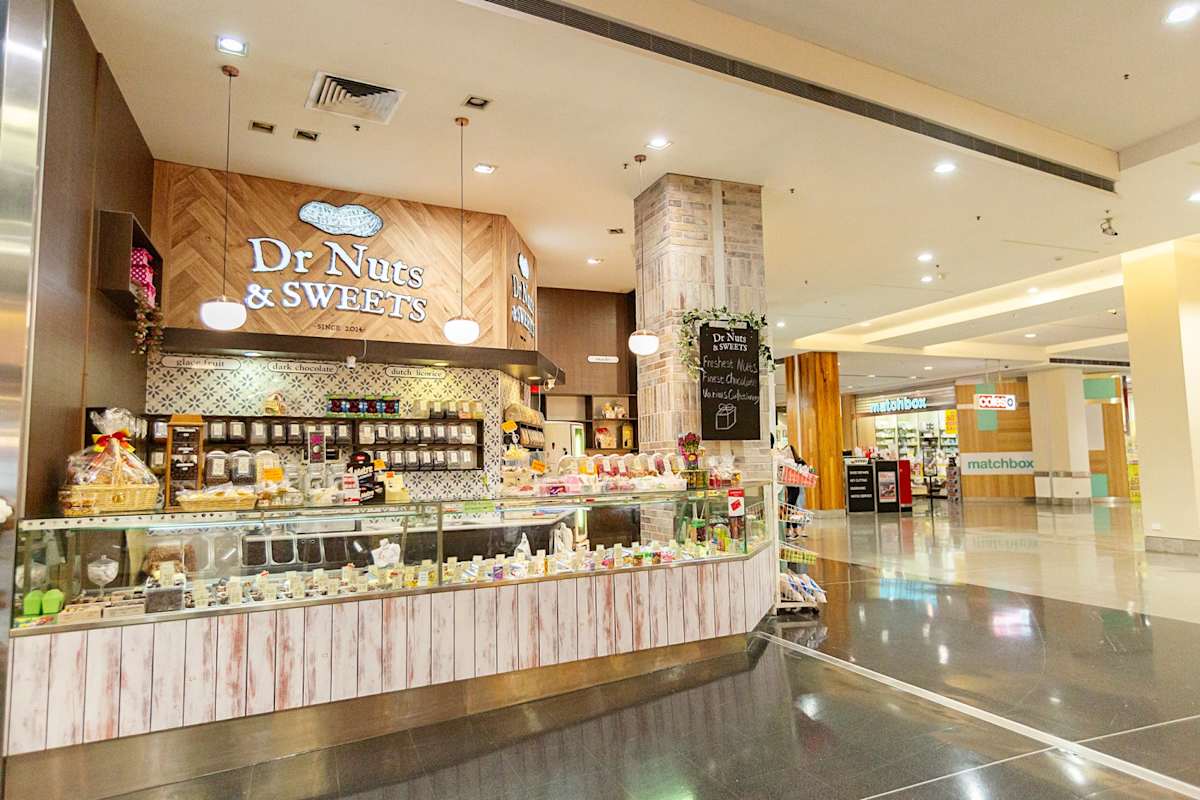 Dr Nuts and Sweets storefront image