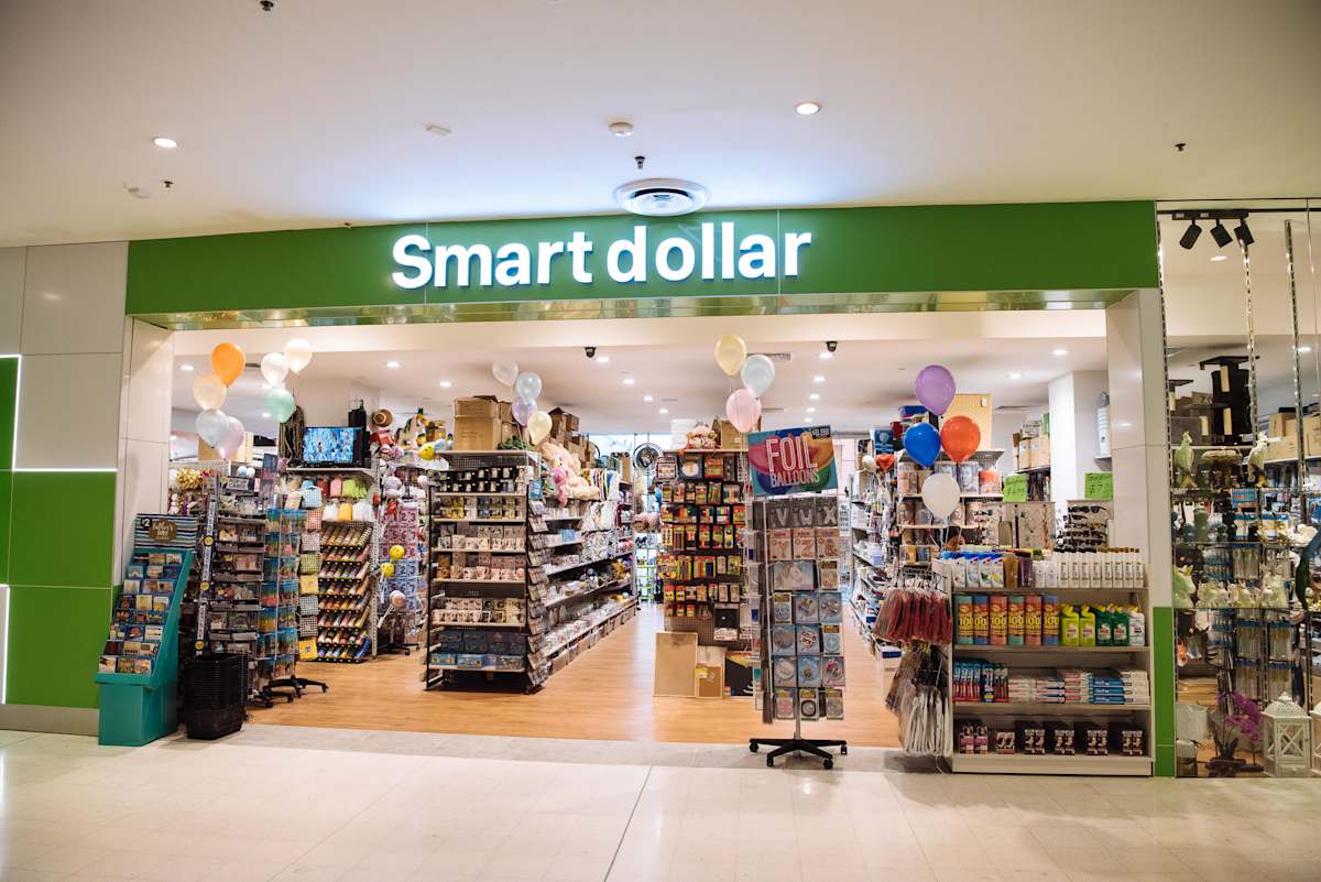 Smart Dollar storefront image