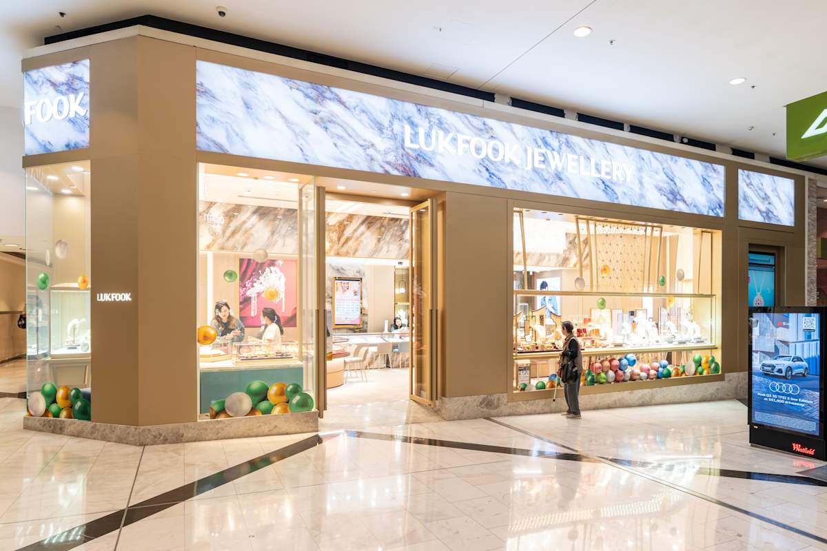 Lukfook storefront image