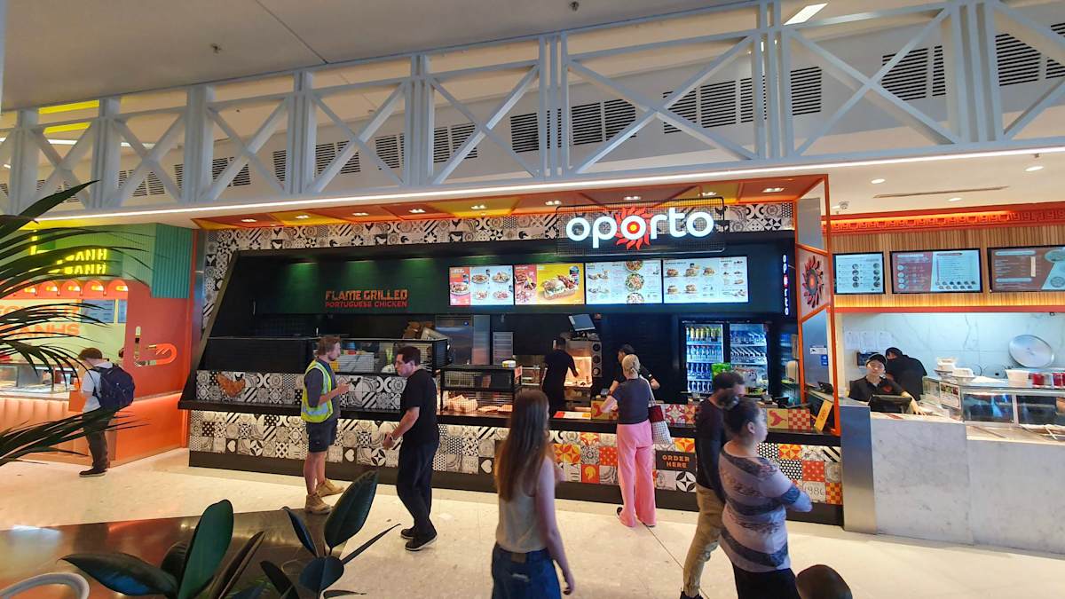 Oporto storefront image