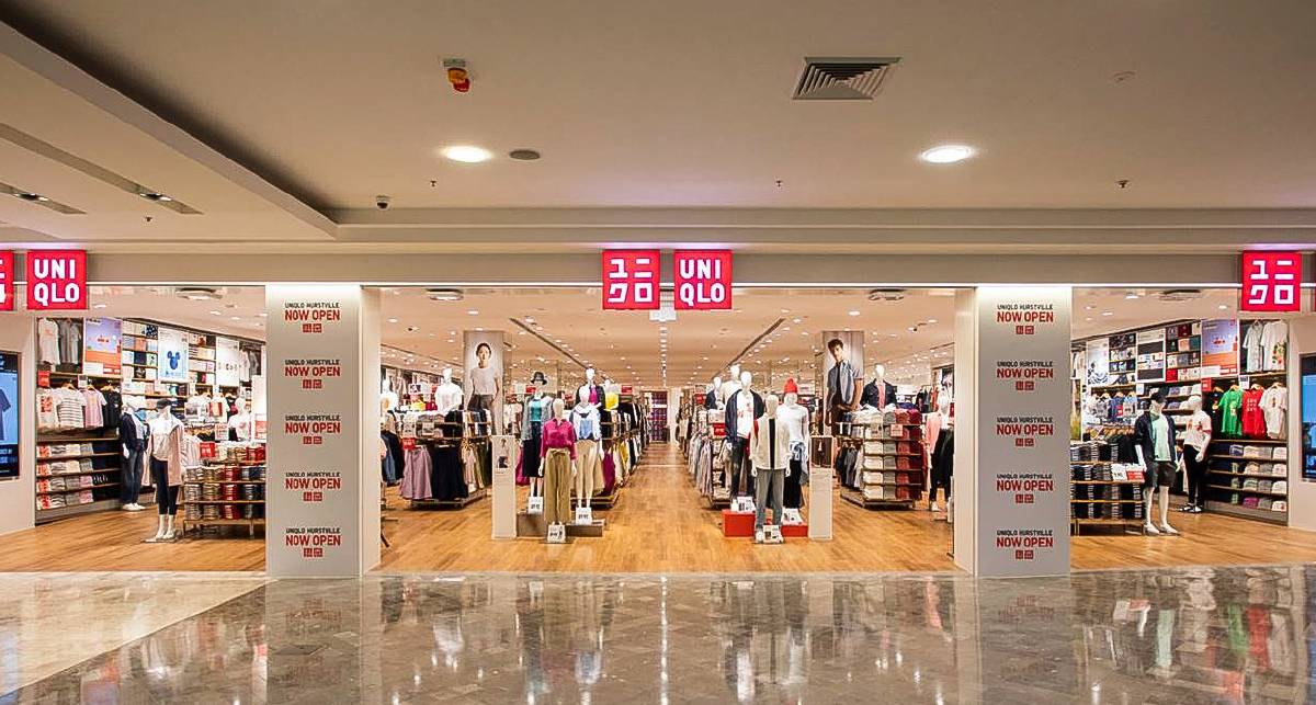 UNIQLO storefront image