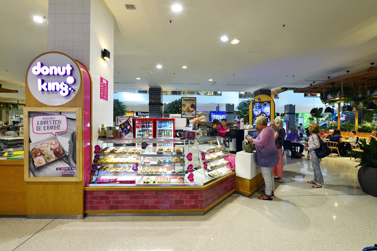 Donut King storefront image