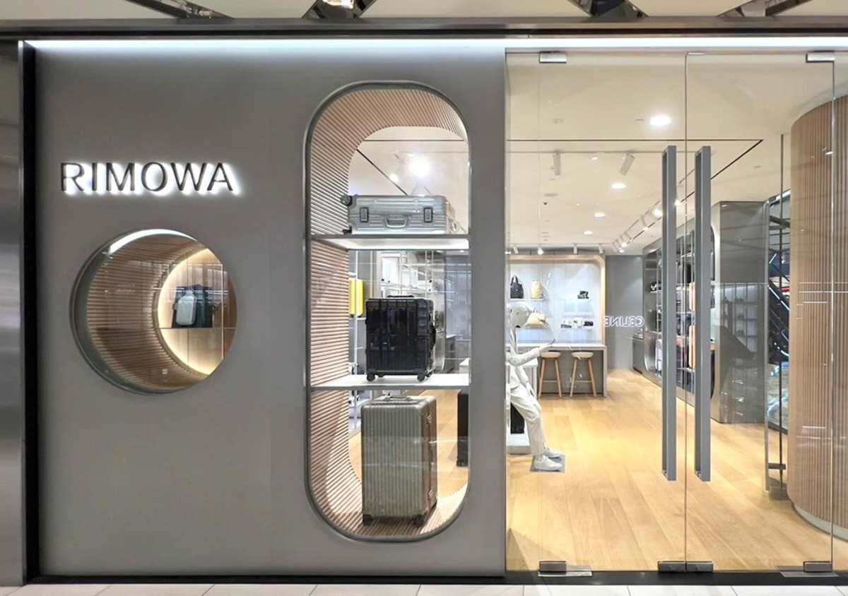 RIMOWA storefront image