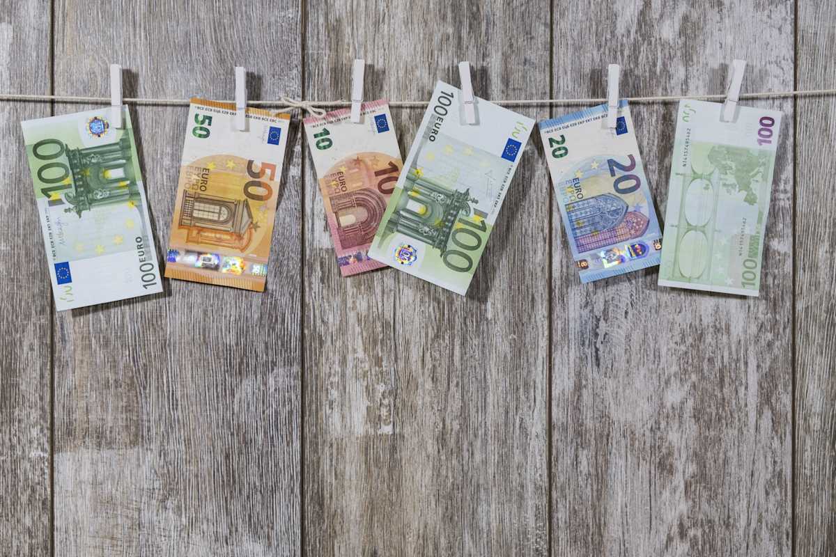 Note money