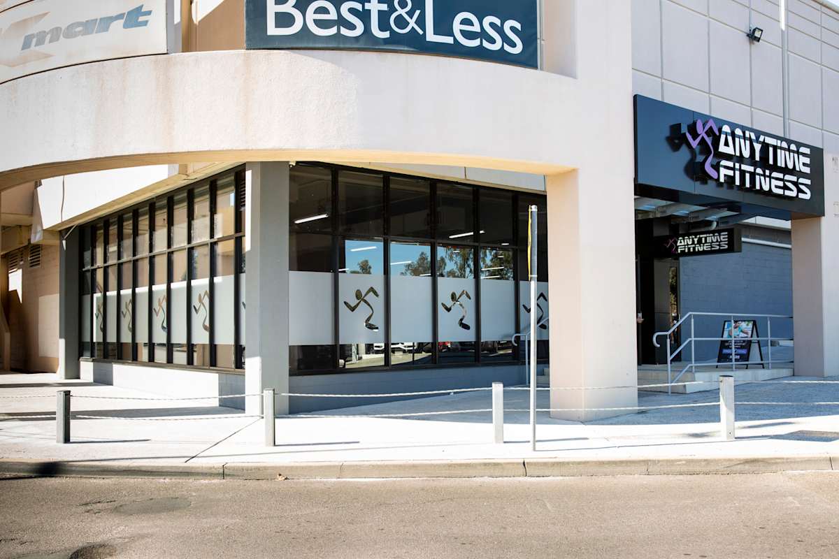 Anytime Fitness storefront image