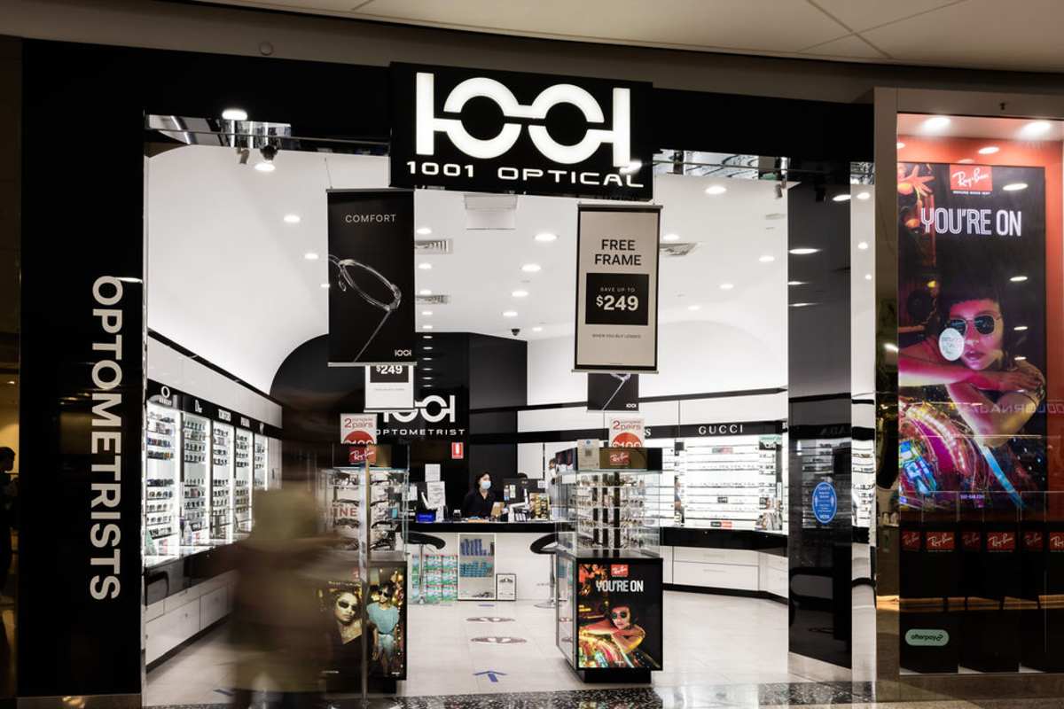 1001 Optometry storefront image