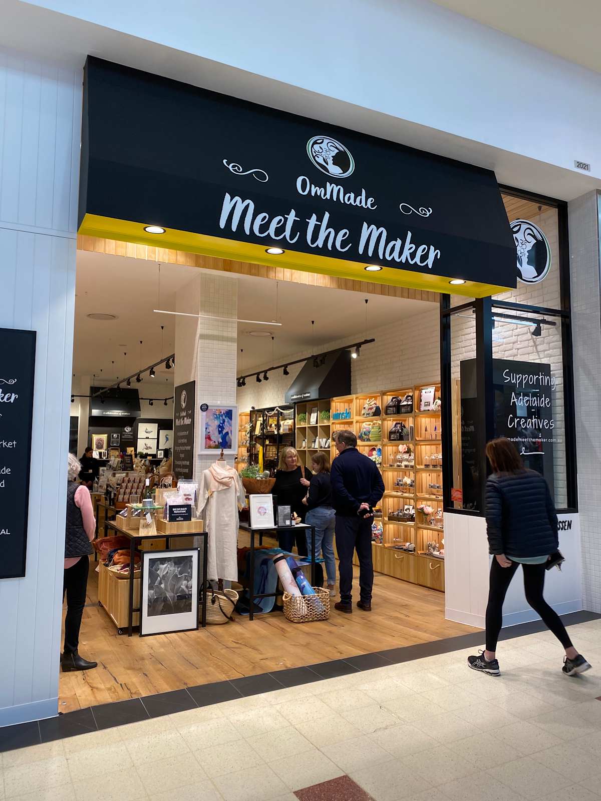 OmMade Meet the Maker storefront image