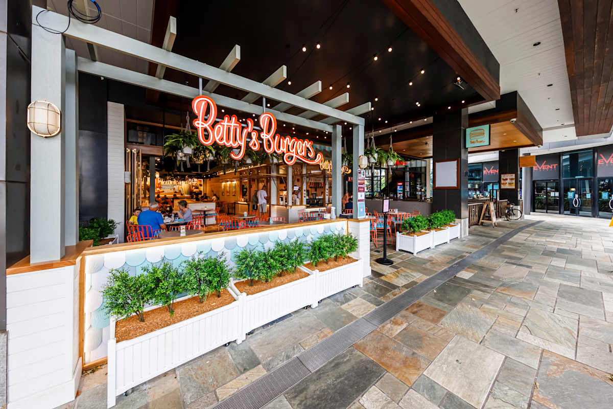 Betty's Burgers storefront image
