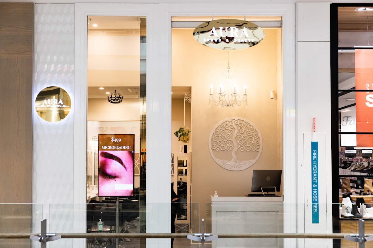 Aura Threading & Beauty storefront image