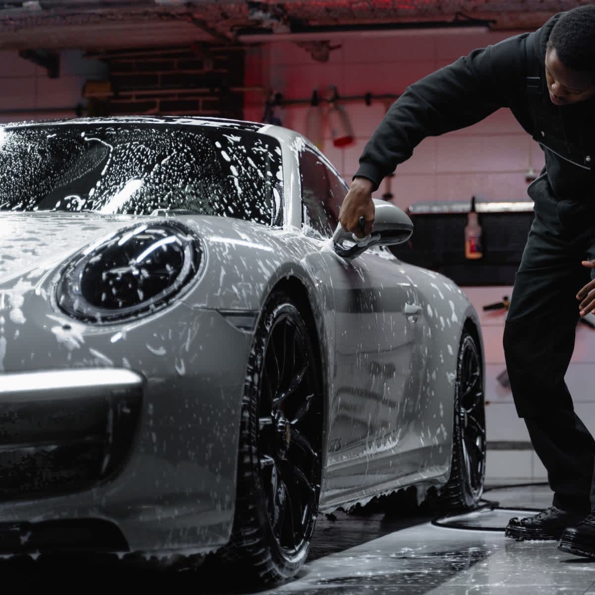 car wash stock image (free for use)