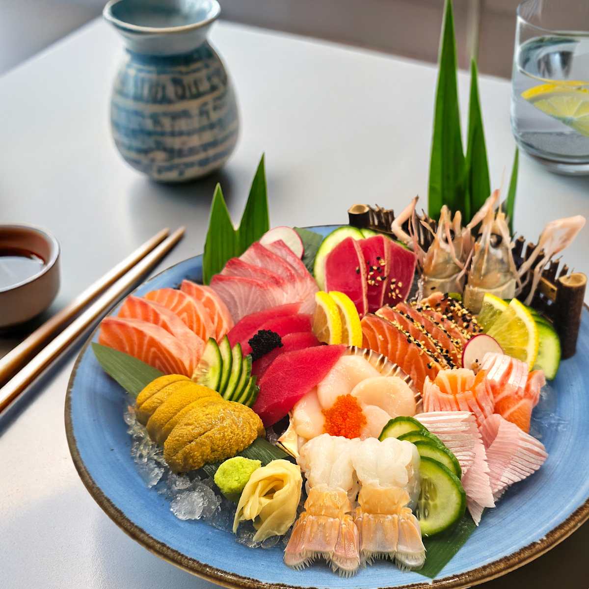 Picture of fresh japanese sushi 