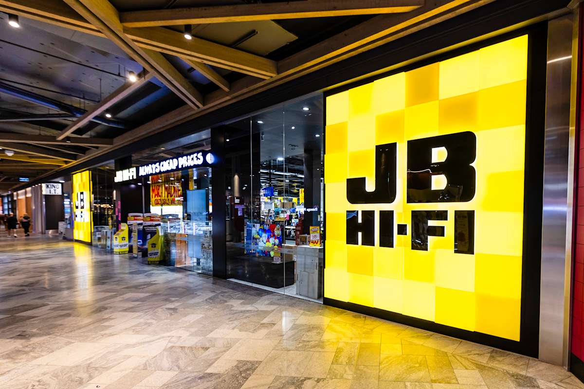JB Hi-Fi storefront image