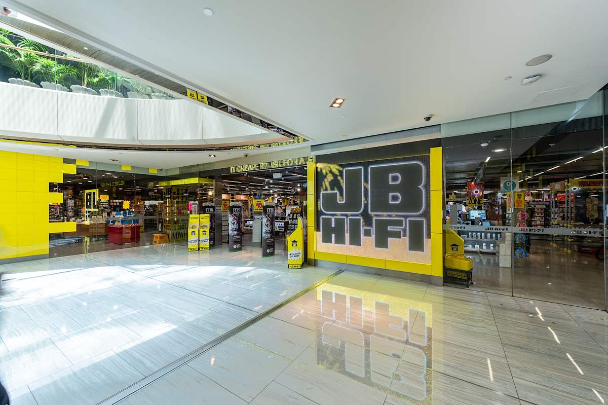 JB Hi-Fi storefront image