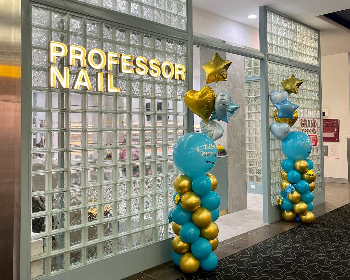Professor Nail storefront image