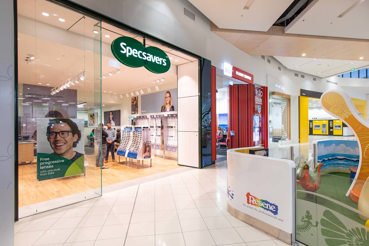 Specsavers storefront image