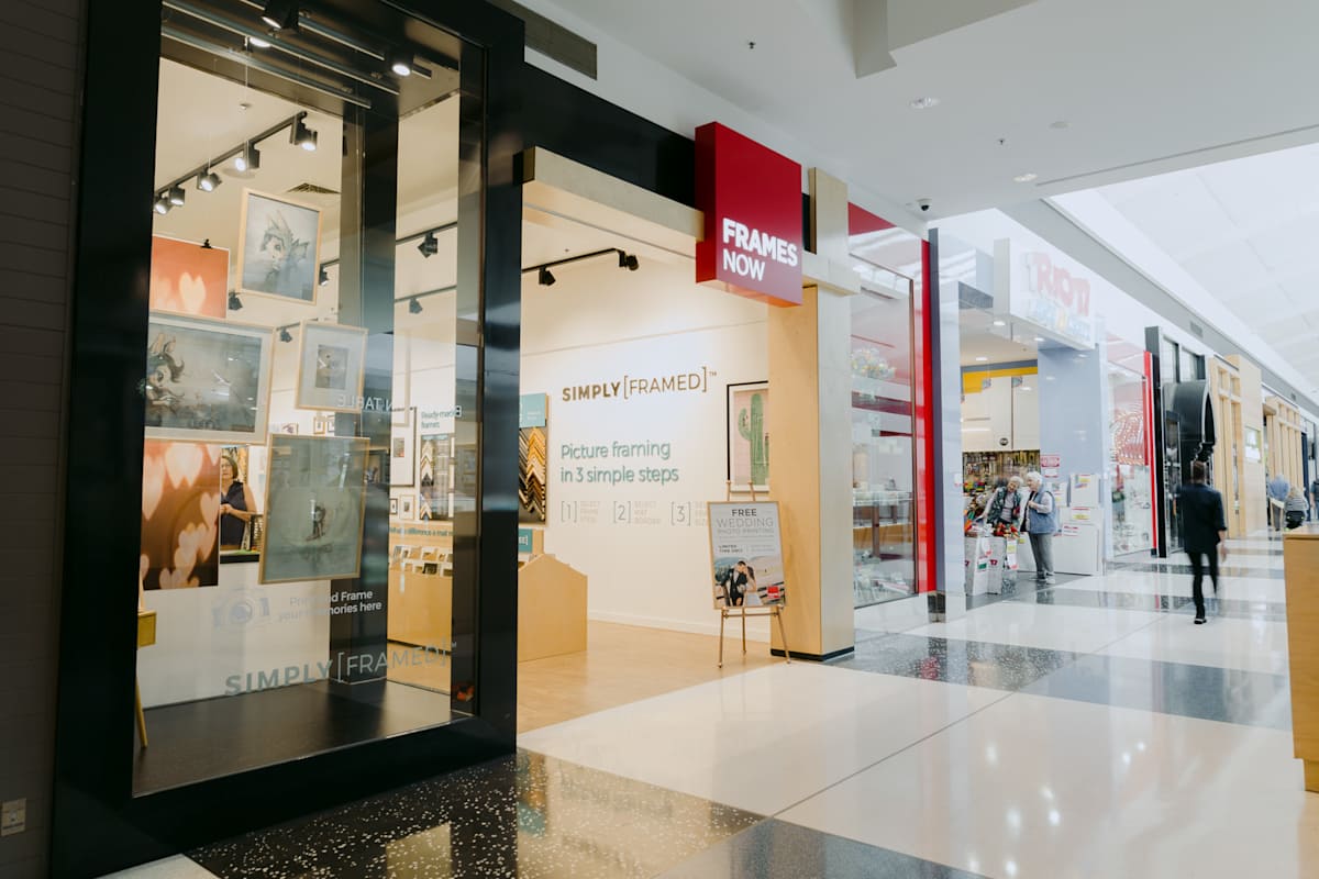 Frames Now storefront image