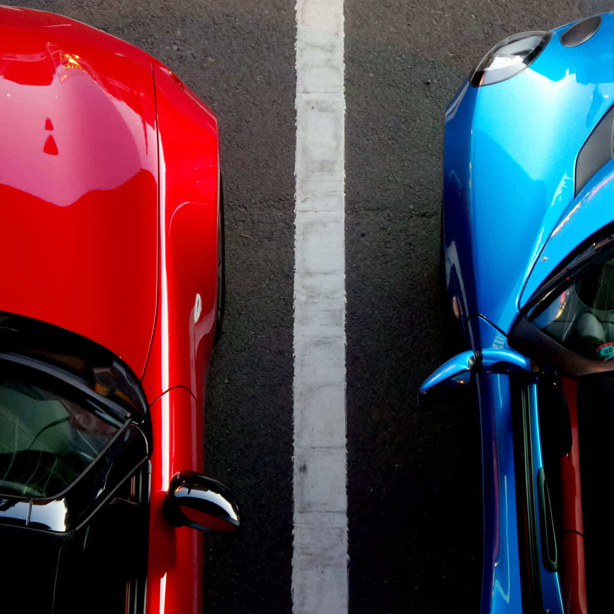An image of 2 cars side by side.
