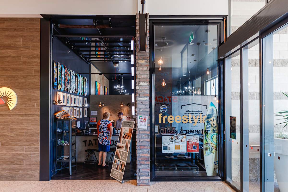 Surf n’ Ink storefront image
