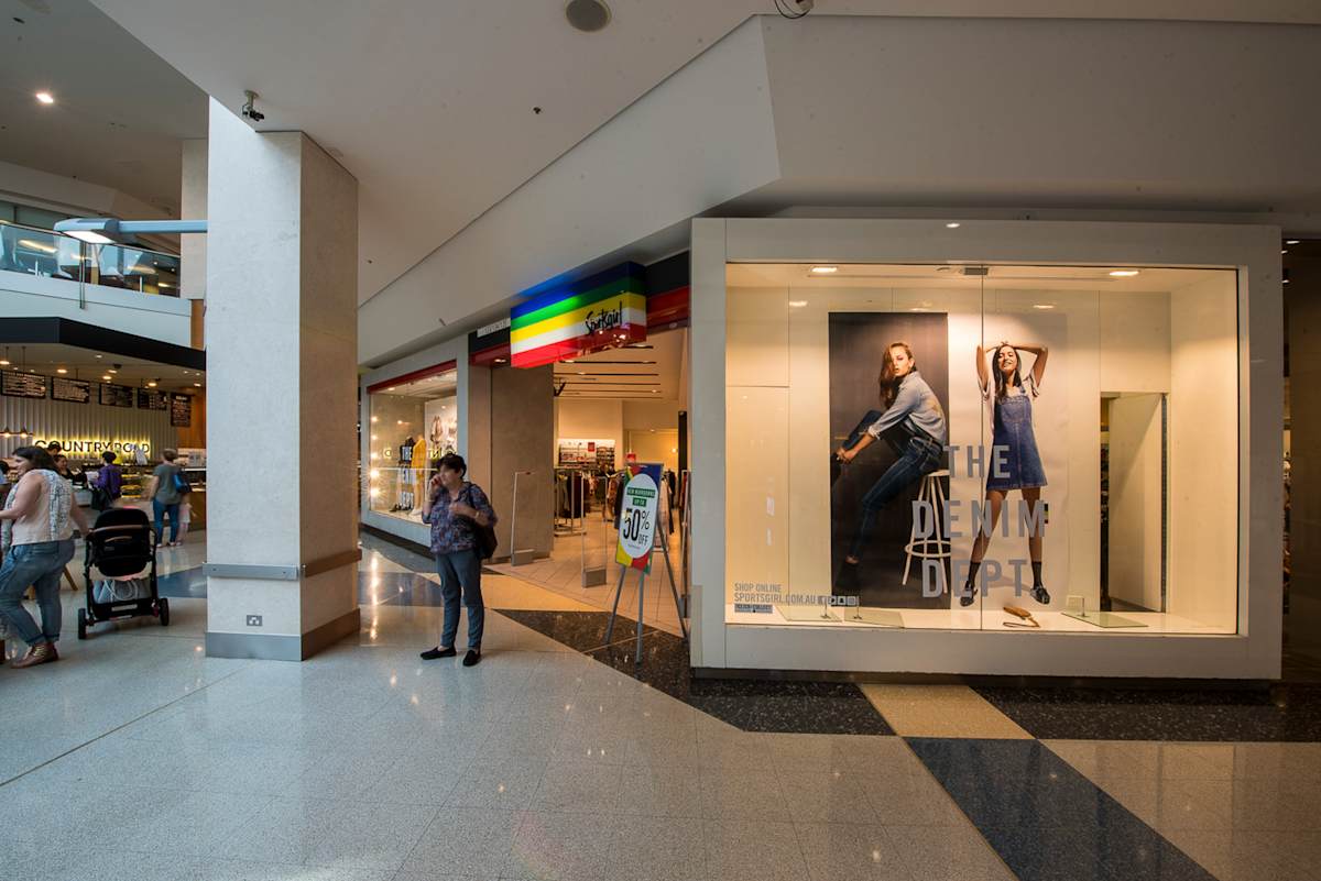 Sportsgirl storefront image