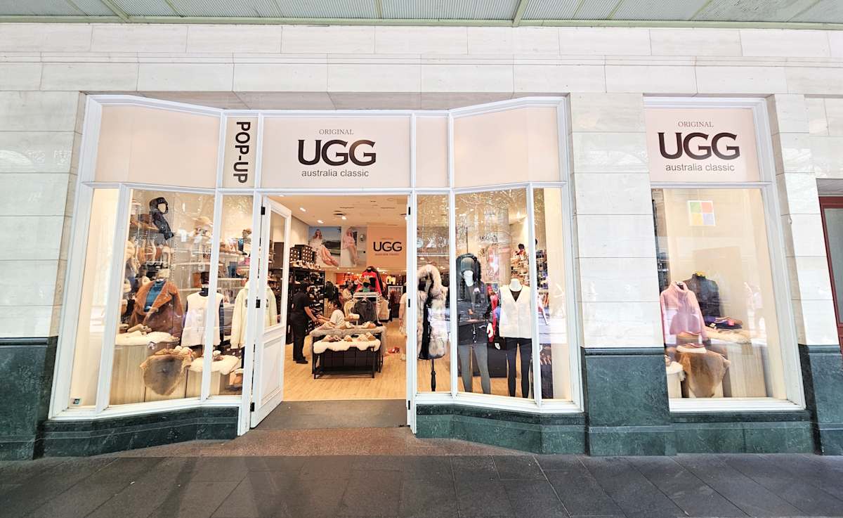 Original UGG Australia Classic Pitt Street storefront image