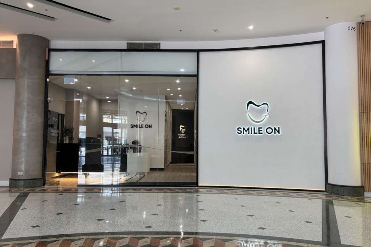 Smile On Clinics storefront image