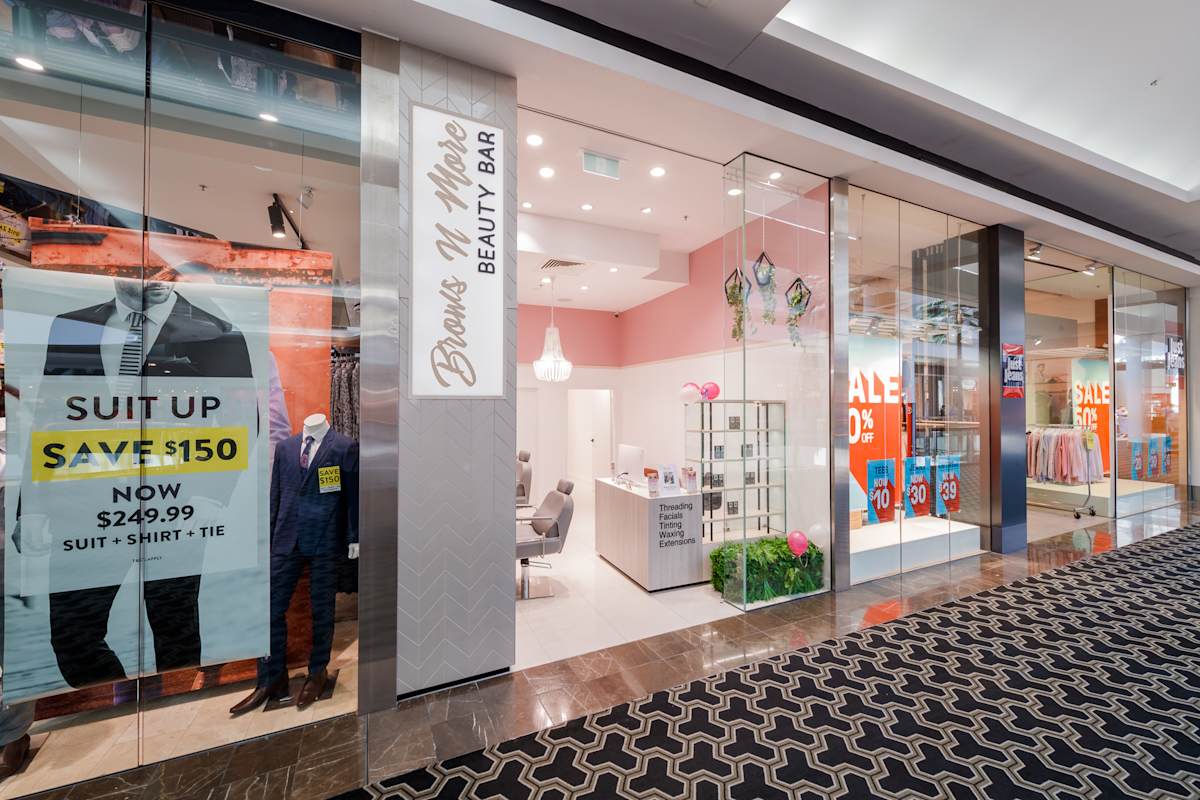 Brows N More storefront image