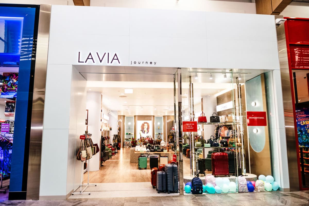 La Via storefront image